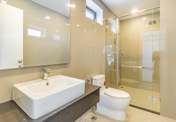 4 Bedroom Link Villa For Rent - Chak Angrae Kraom, Phnom Penh thumbnail
