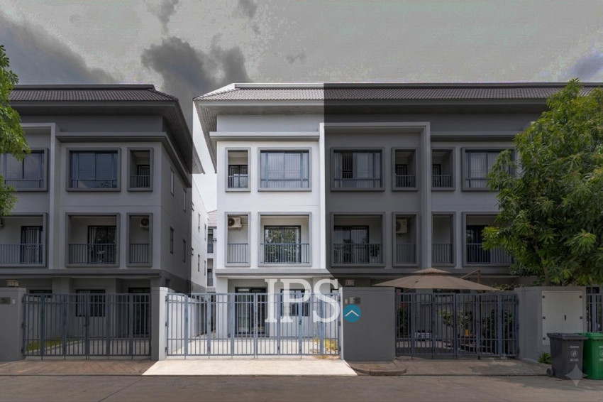 4 Bedroom Link Villa For Rent - Chak Angrae Kraom, Phnom Penh