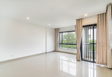 4 Bedroom Link Villa For Rent - Chak Angrae Kraom, Phnom Penh thumbnail