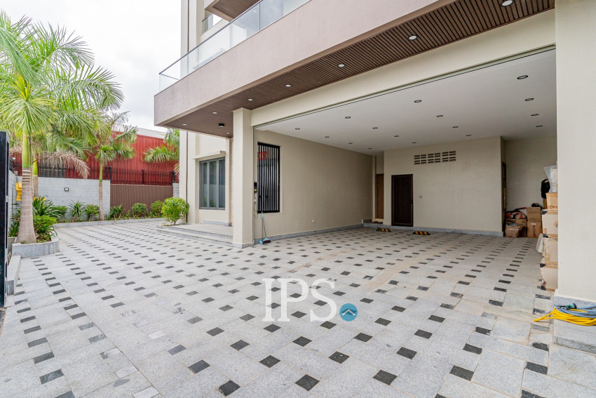 5 Bedroom Villa For Rent - Sen Sok, Phnom Penh