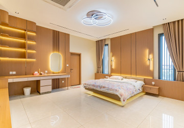5 Bedroom Villa For Rent - Sen Sok, Phnom Penh thumbnail
