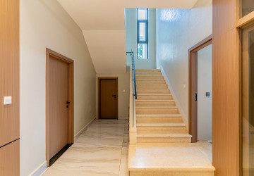 5 Bedroom Villa For Rent - Sen Sok, Phnom Penh thumbnail