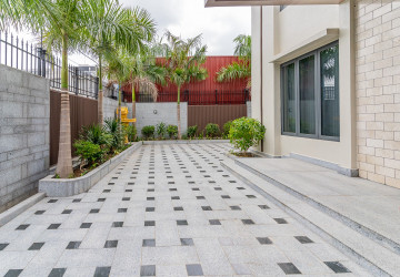 5 Bedroom Villa For Rent - Sen Sok, Phnom Penh thumbnail