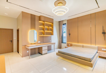 5 Bedroom Villa For Rent - Sen Sok, Phnom Penh thumbnail
