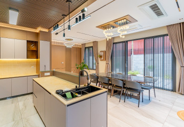 5 Bedroom Villa For Rent - Sen Sok, Phnom Penh thumbnail