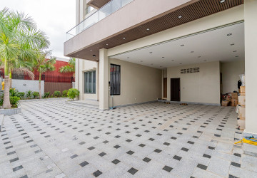 5 Bedroom Villa For Rent - Sen Sok, Phnom Penh thumbnail