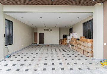 5 Bedroom Villa For Rent - Sen Sok, Phnom Penh thumbnail