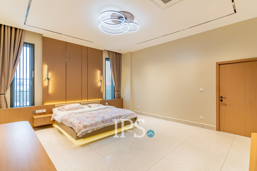 5 Bedroom Villa For Rent - Sen Sok, Phnom Penh