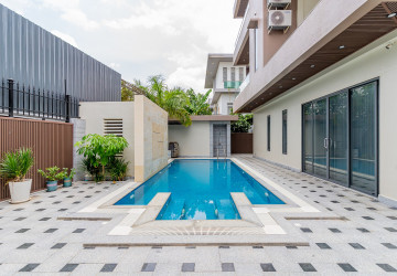 5 Bedroom Villa For Rent - Sen Sok, Phnom Penh thumbnail