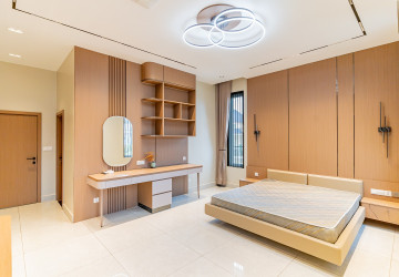 5 Bedroom Villa For Rent - Sen Sok, Phnom Penh thumbnail