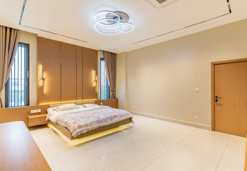 5 Bedroom Villa For Rent - Sen Sok, Phnom Penh thumbnail