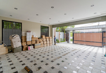 5 Bedroom Villa For Rent - Sen Sok, Phnom Penh thumbnail