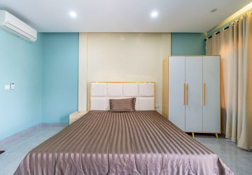 2 Bedroom Flat For Rent - Kouk Chak, Siem Reap thumbnail