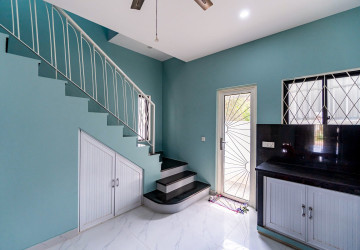 2 Bedroom Flat For Rent - Kouk Chak, Siem Reap thumbnail