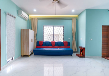 2 Bedroom Flat For Rent - Kouk Chak, Siem Reap thumbnail