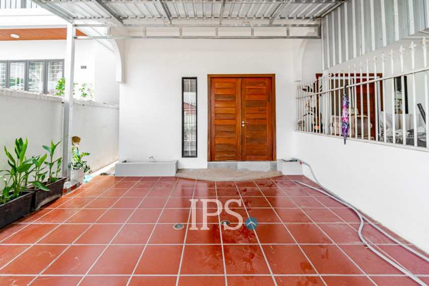 2 Bedroom Flat For Rent - Kouk Chak, Siem Reap