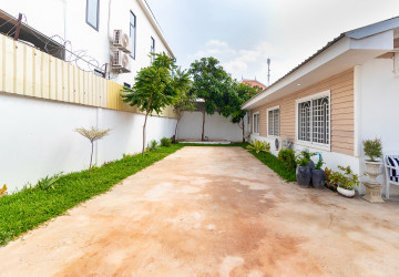 1 Bedroom House For Rent - Svay Dangkhum, Siem Reap thumbnail