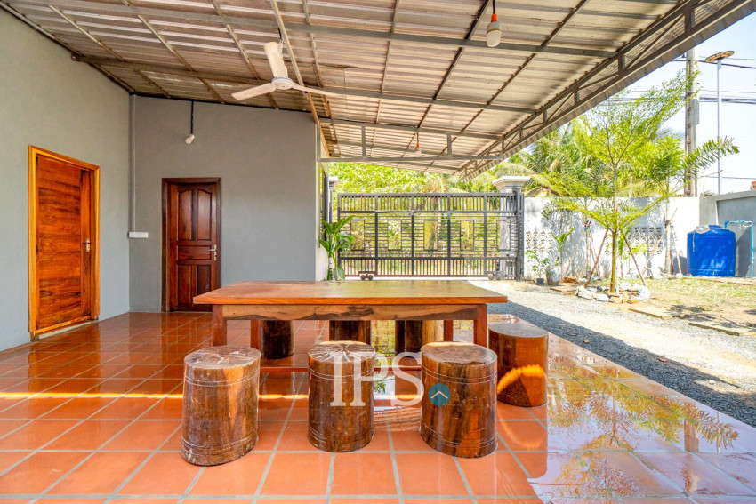 1 Bedroom House For Rent - Sangkat Siem Reap, Siem Reap