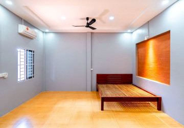 1 Bedroom House For Rent - Sangkat Siem Reap, Siem Reap thumbnail