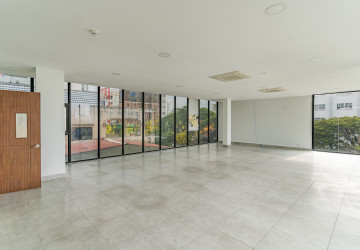 95 Sqm Office For Rent - Boeung Kak 2, Phnom Penh thumbnail