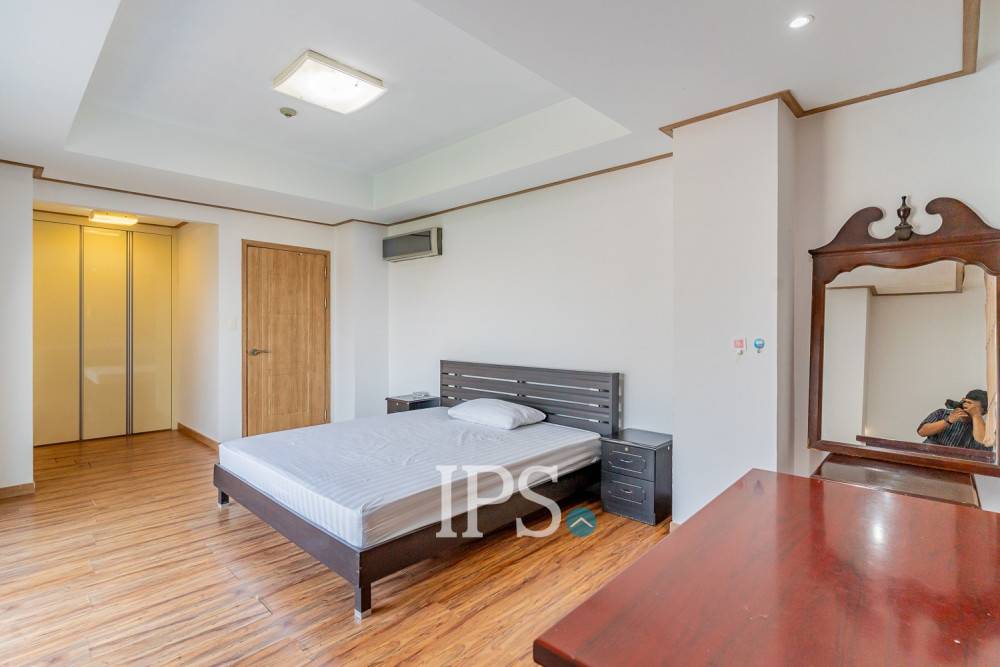 9th Floor 3 Bedroom Condo For Sale - De Castle Noblesse, Beoung Kak 1, Phnom Penh - Image 16