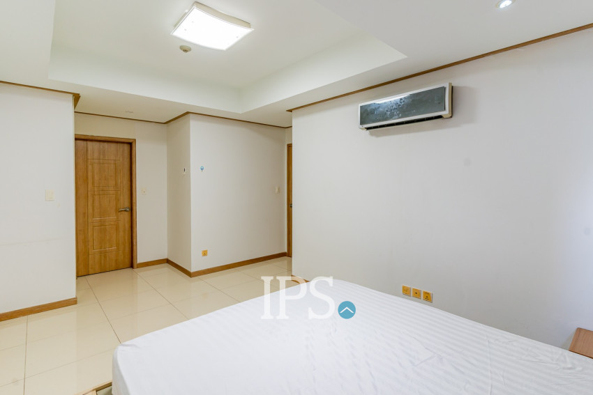 9th Floor 3 Bedroom Condo For Sale - De Castle Noblesse, Beoung Kak 1, Phnom Penh