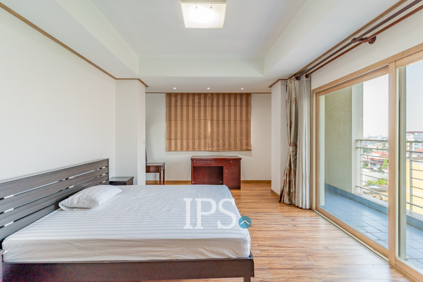 9th Floor 3 Bedroom Condo For Sale - De Castle Noblesse, Beoung Kak 1, Phnom Penh