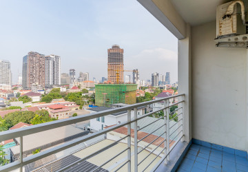 9th Floor 3 Bedroom Condo For Sale - De Castle Noblesse, Beoung Kak 1, Phnom Penh thumbnail