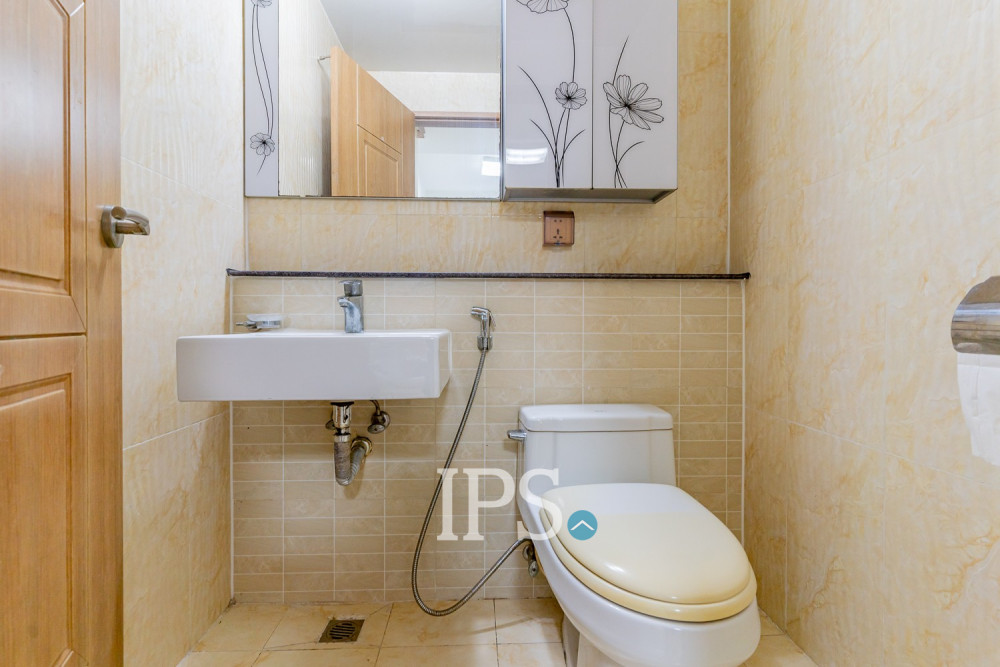 9th Floor 3 Bedroom Condo For Sale - De Castle Noblesse, Beoung Kak 1, Phnom Penh - Image 20