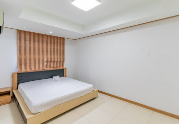 9th Floor 3 Bedroom Condo For Sale - De Castle Noblesse, Beoung Kak 1, Phnom Penh thumbnail
