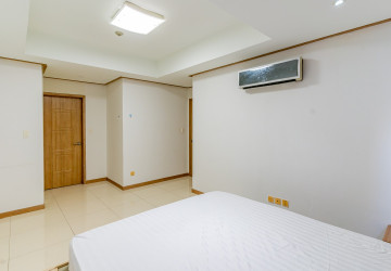 9th Floor 3 Bedroom Condo For Sale - De Castle Noblesse, Beoung Kak 1, Phnom Penh thumbnail