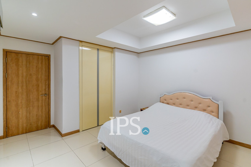 9th Floor 3 Bedroom Condo For Sale - De Castle Noblesse, Beoung Kak 1, Phnom Penh