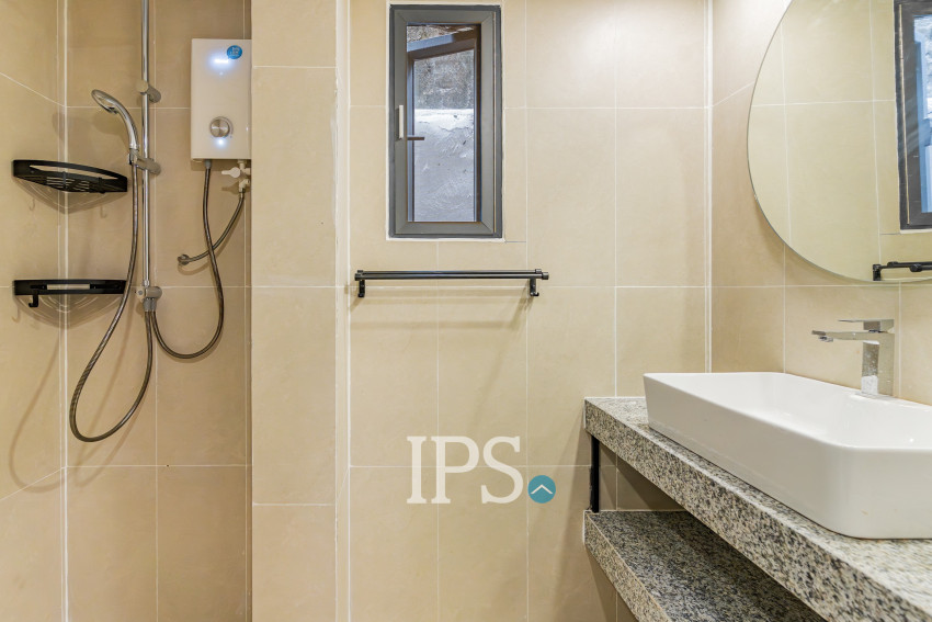3 Bedroom Townhouse For Rent - Chaktomuk, Phnom Penh