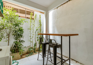3 Bedroom Townhouse For Rent - Chaktomuk, Phnom Penh thumbnail