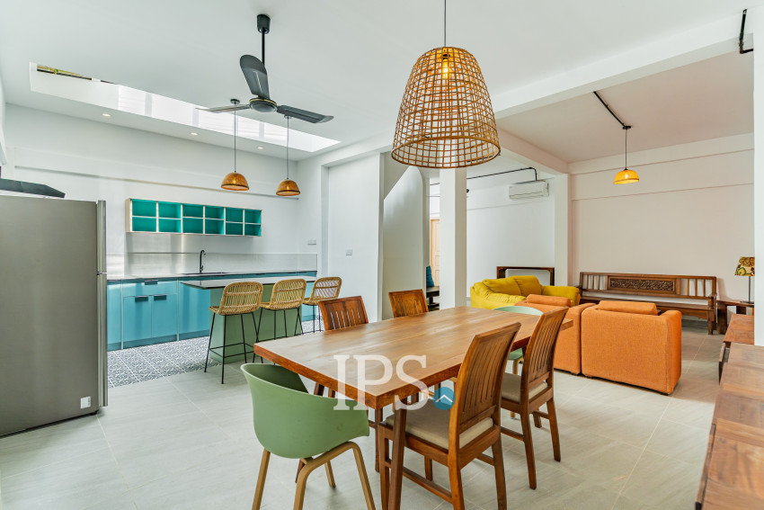 3 Bedroom Townhouse For Rent - Chaktomuk, Phnom Penh