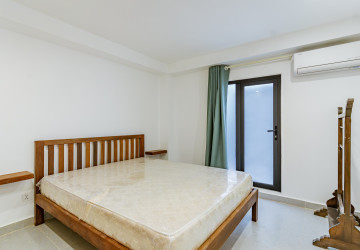 3 Bedroom Townhouse For Rent - Chaktomuk, Phnom Penh thumbnail