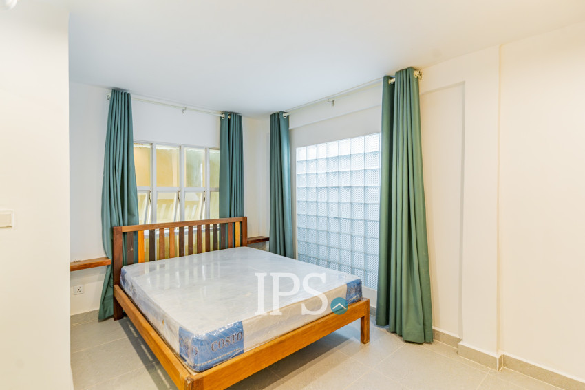 3 Bedroom Townhouse For Rent - Chaktomuk, Phnom Penh