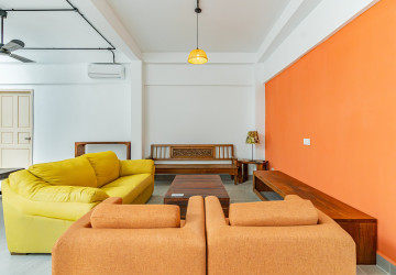 3 Bedroom Townhouse For Rent - Chaktomuk, Phnom Penh thumbnail