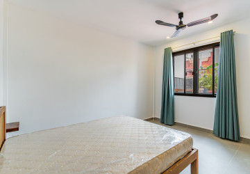3 Bedroom Townhouse For Rent - Chaktomuk, Phnom Penh thumbnail