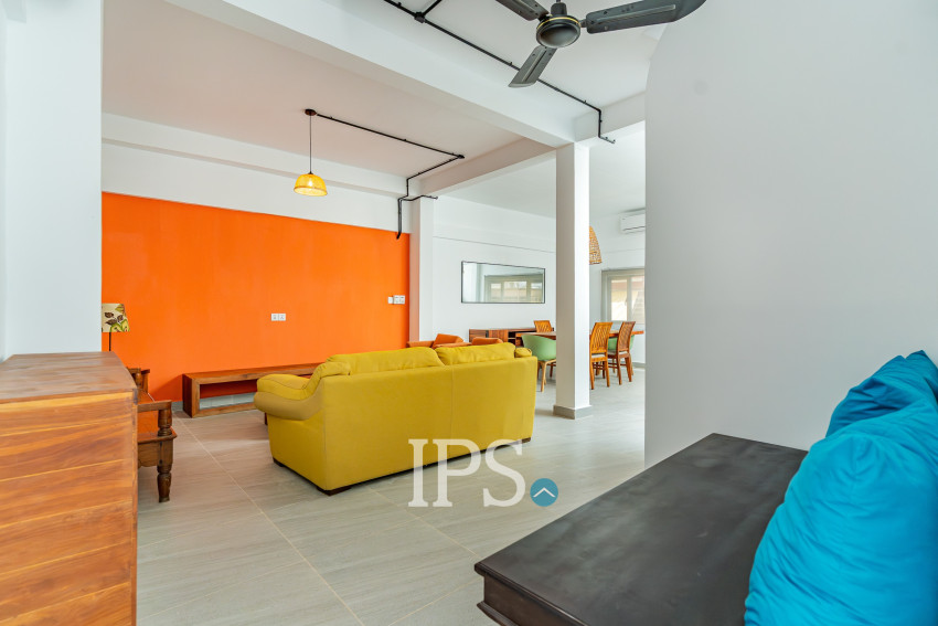 3 Bedroom Townhouse For Rent - Chaktomuk, Phnom Penh