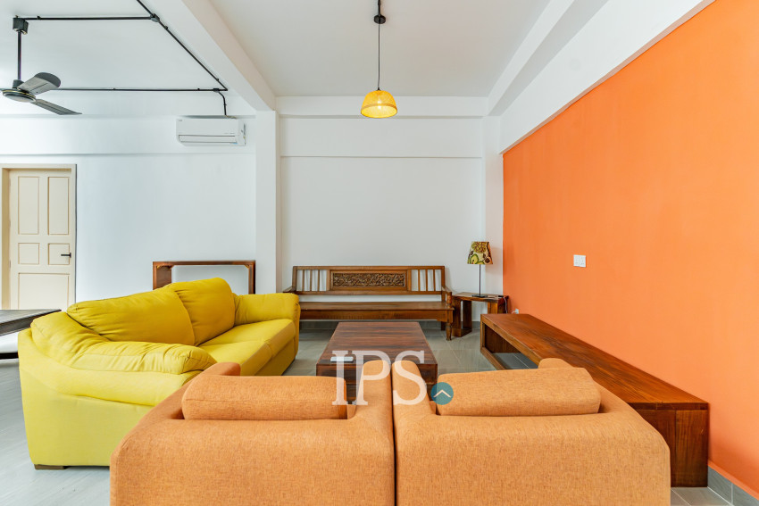 3 Bedroom Townhouse For Rent - Chaktomuk, Phnom Penh