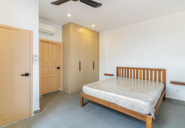 3 Bedroom Townhouse For Rent - Chaktomuk, Phnom Penh thumbnail