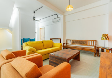 3 Bedroom Townhouse For Rent - Chaktomuk, Phnom Penh thumbnail