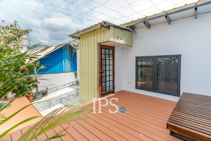 3 Bedroom Townhouse For Rent - Chaktomuk, Phnom Penh