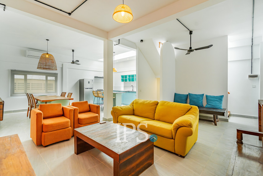 3 Bedroom Townhouse For Rent - Chaktomuk, Phnom Penh