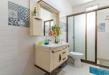 8 Unit Apartment Building For Sale - Preaek Aeng, Khan Chbar Ampov, Phnom Penh thumbnail
