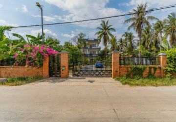 8 Unit Apartment Building For Sale - Preaek Aeng, Khan Chbar Ampov, Phnom Penh thumbnail
