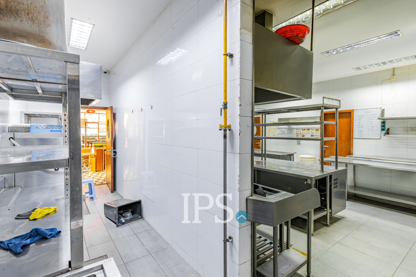 800 Sqm Retail Space For Rent - Teuk Thla, Phnom Penh