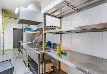 800 Sqm Retail Space For Rent - Teuk Thla, Phnom Penh thumbnail