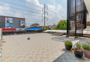 800 Sqm Retail Space For Rent - Teuk Thla, Phnom Penh thumbnail